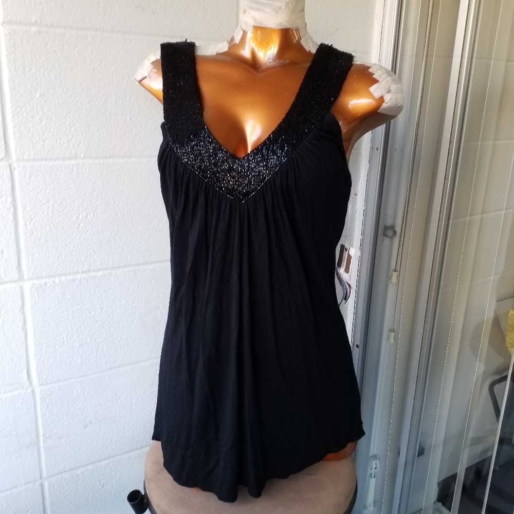 Mattie M black knit tank top Beaded v neckline tank top L NWT